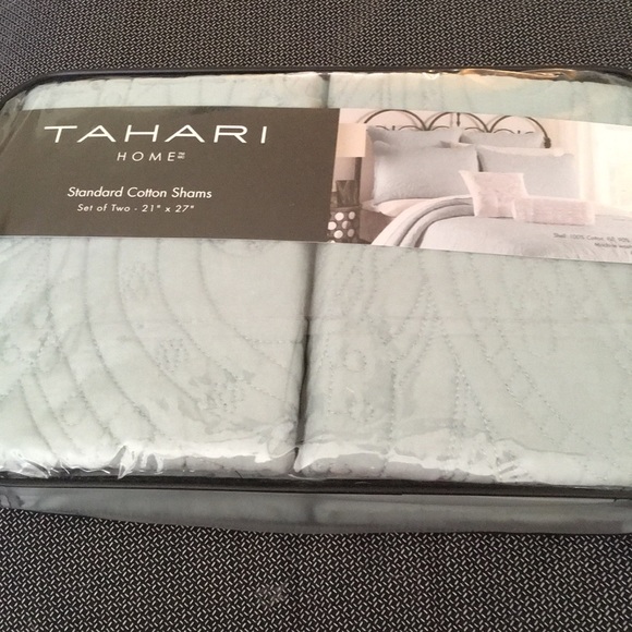 Tahari Home standard pillow shams. New in package - Picture 2 of 4